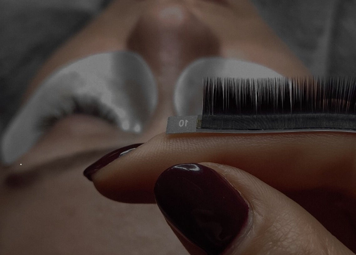 Close-up of eyelash extensions at Palette Co, West End, Queensland, AU, showcasing precision and care.