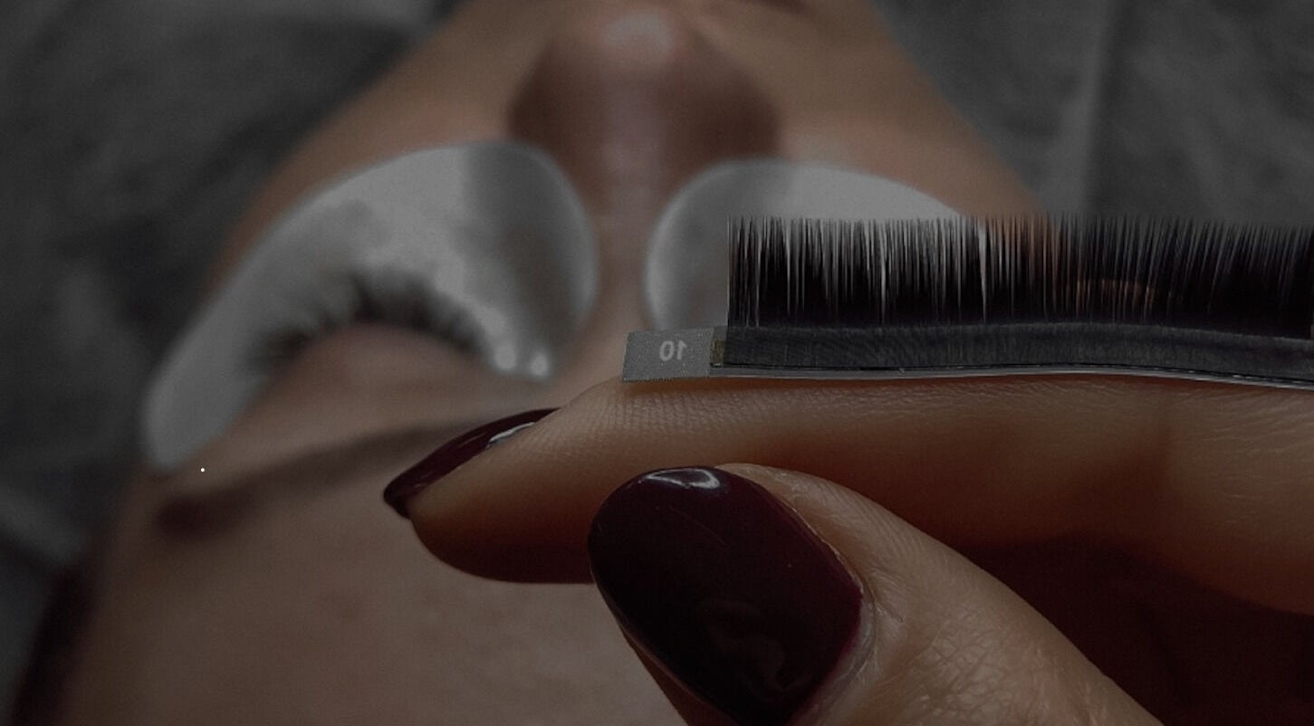 Close-up of eyelash extensions at Palette Co, West End, Queensland, AU, showcasing precision and care.