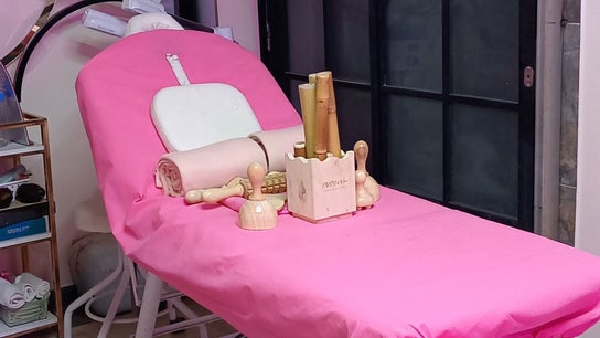 Salón de estética y cosmética ORey uñas de oro