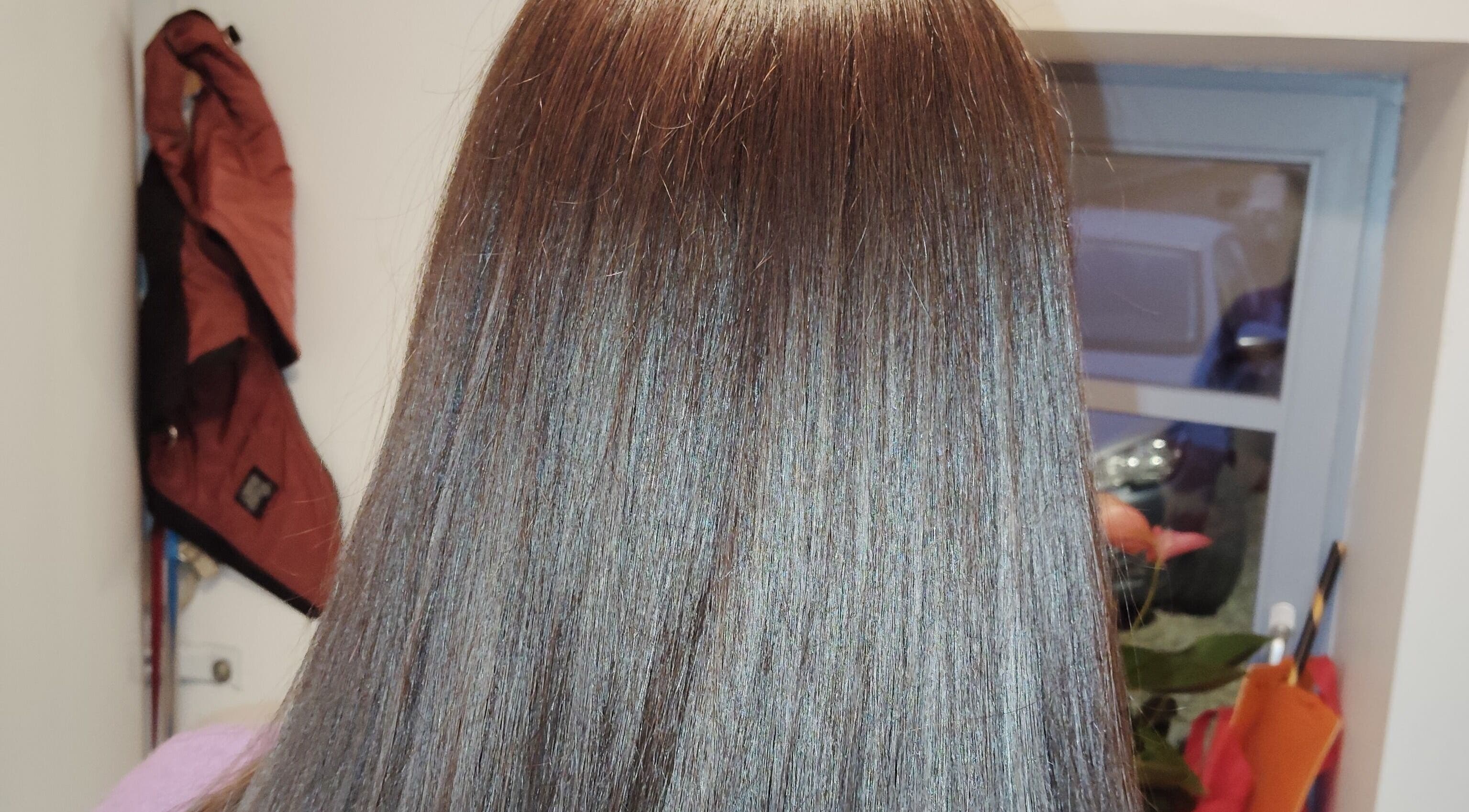 Chevelure lisse et brillante chez Nails'Hair by Flo, Cubrial, Bourgogne-franche-comté, FR.