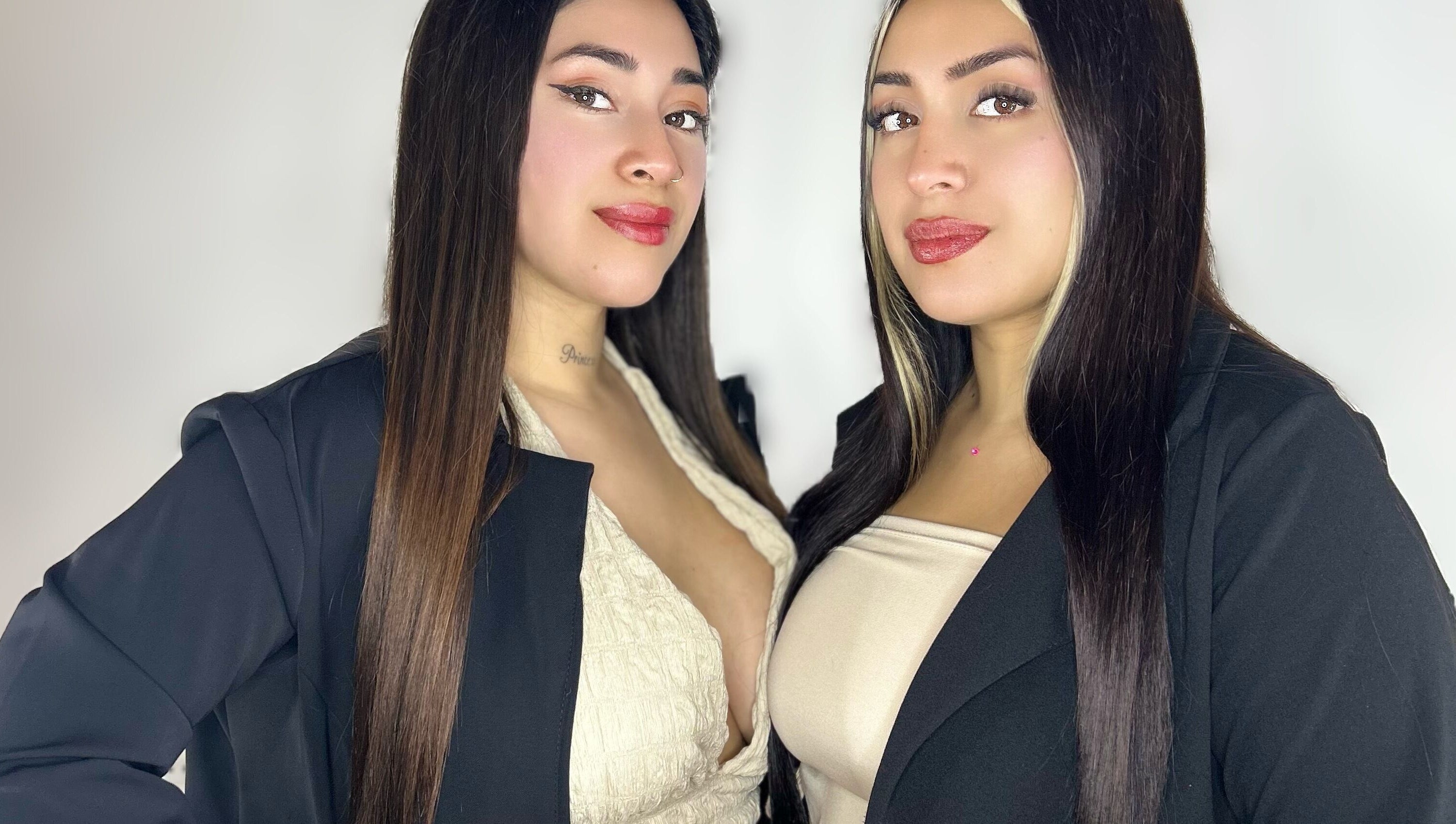 Dos mujeres en Monzonas, Claypole, Provincia De Buenos Aires, AR, destacando elegancia y belleza.