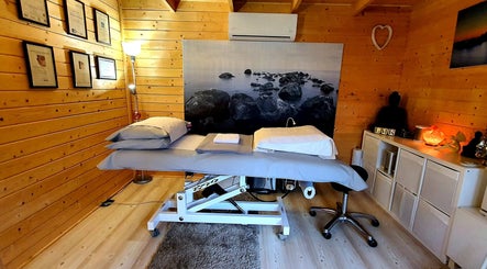 Laura Kitto - LMK Complementary Therapist
