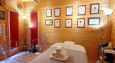 Laura Kitto - LMK Complementary Therapist image 2