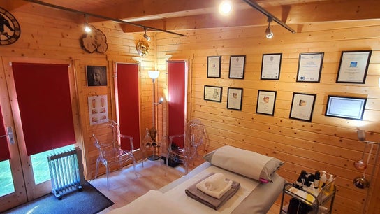 Laura Kitto - LMK Complementary Therapist