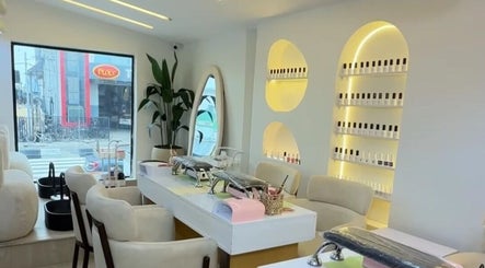 The Nail Bar by Havvi