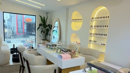 The Nail Bar by Havvi