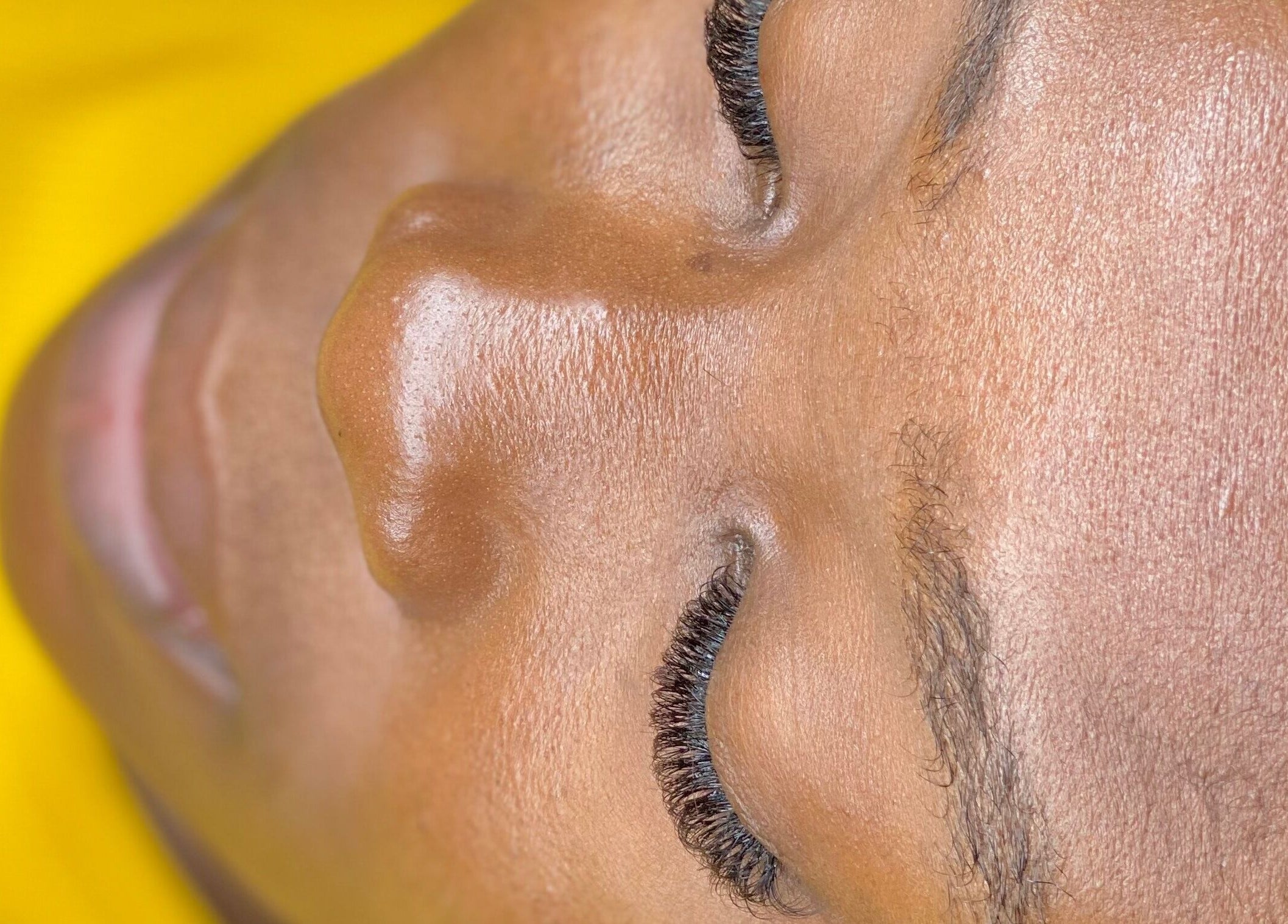 Soin du visage chez Aesthetic by Maskara, Port-au-Prince, Ouest, HT, avec peau éclatante et hydratée.