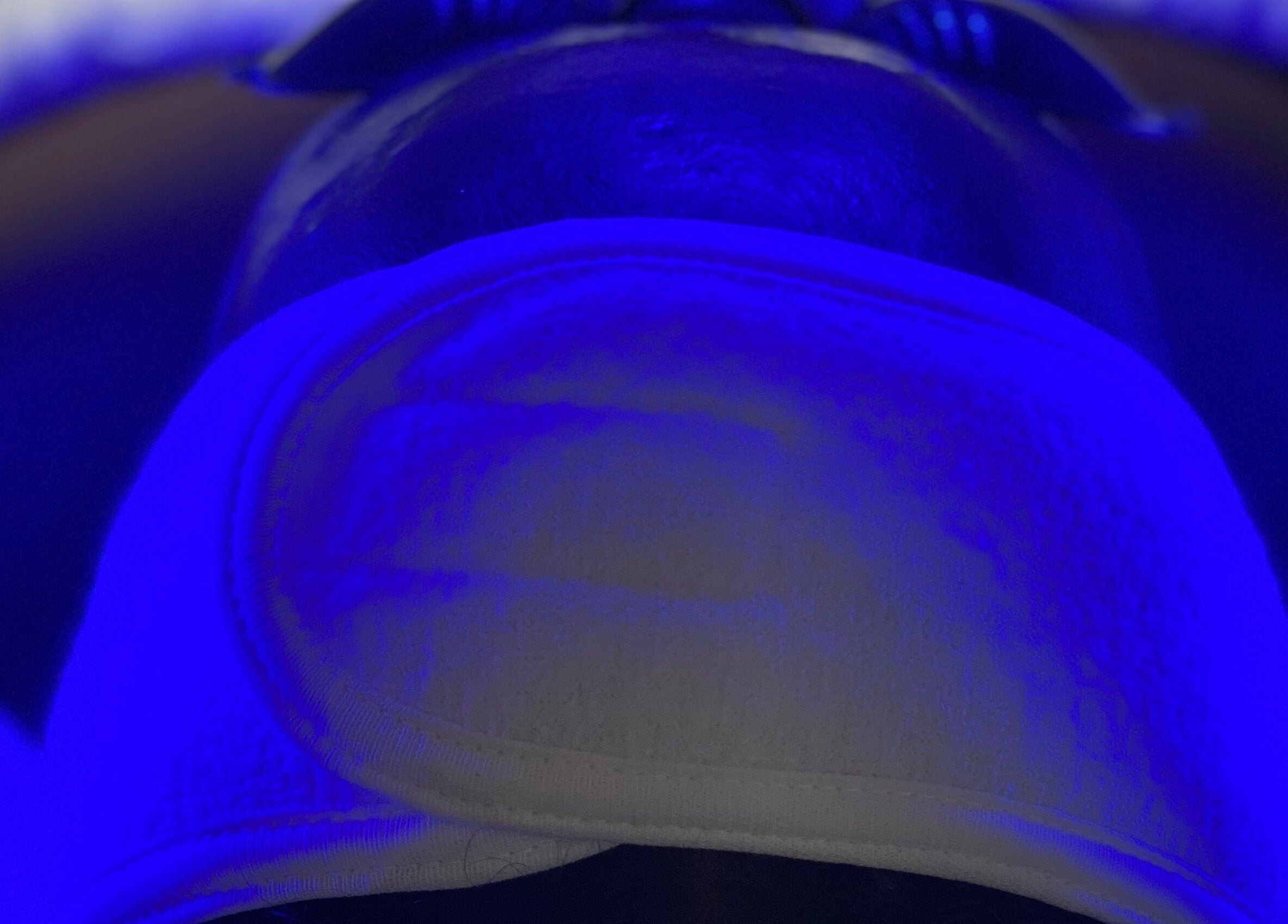 Thérapie lumineuse chez Aesthetic by Maskara, Port-au-Prince, Ouest, HT, offrant détente et soin de la peau.