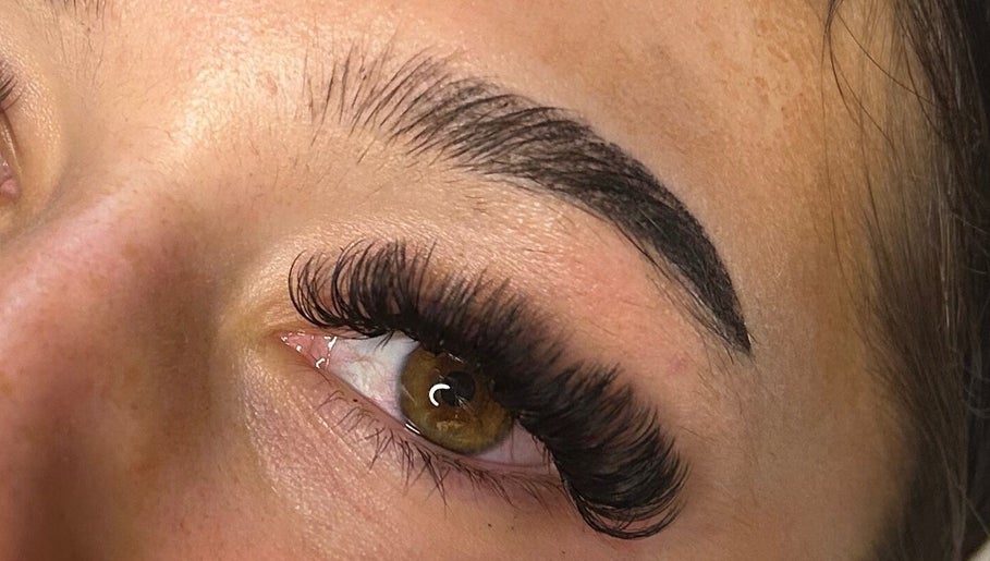 Lovely Lashes By Sofia – obraz 1