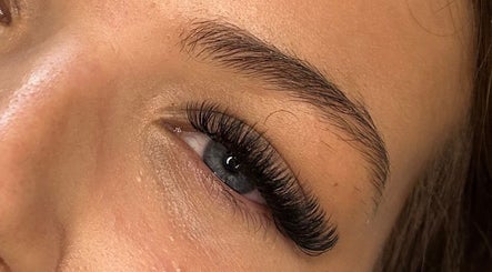 Lovely Lashes By Sofia – obraz 2