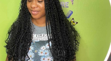 Kerni's Hair And Flawless Nails image 3