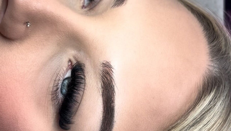 Lashes by tee image 1