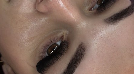 Lashes by tee image 2