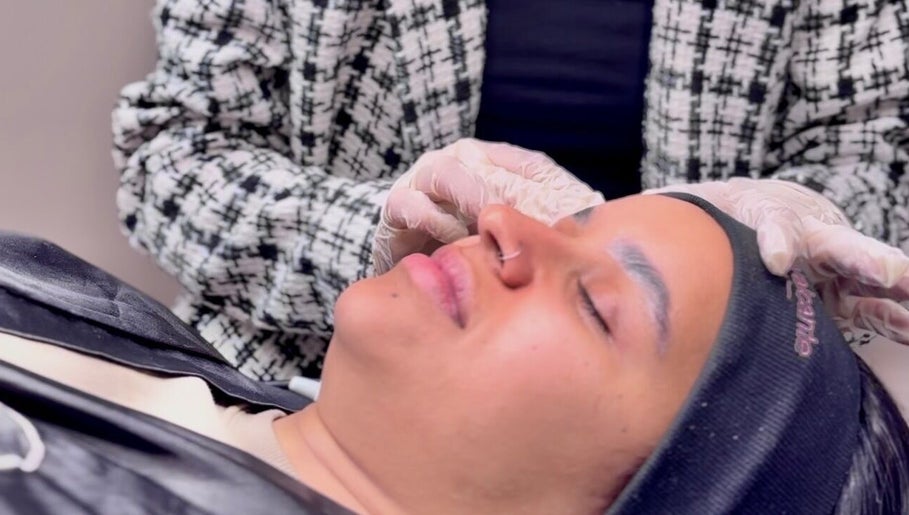 _laryybrows_ image 1