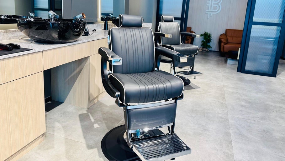 B 27 Barbershop Bild 1