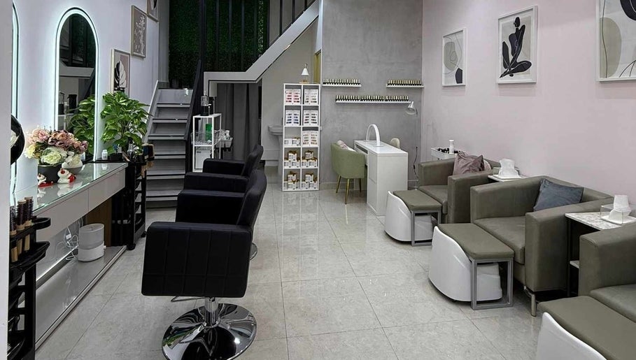 Image de Golden Glam Salon 1