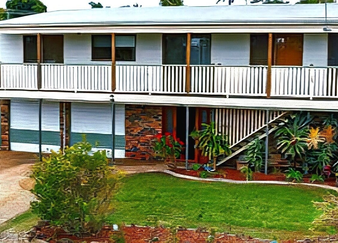 Front view of Bliss Beauty Bar venue, featuring lush greenery in Strathpine, Queensland, AU.