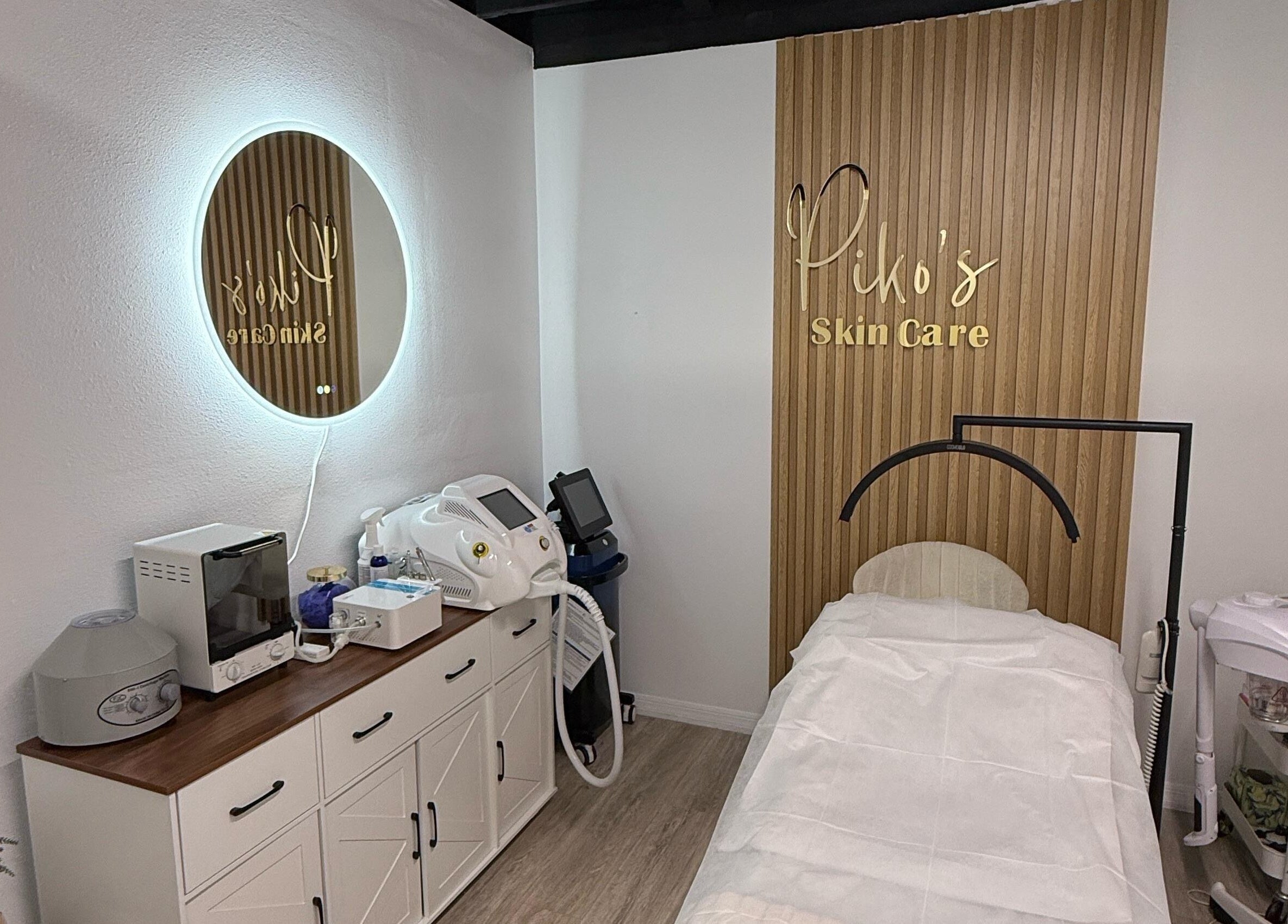 Piko's Spa treatment room with modern equipment in Sarasota, Florida, US.