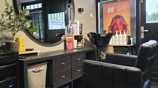 Kapsalon FreshScent by Mireille