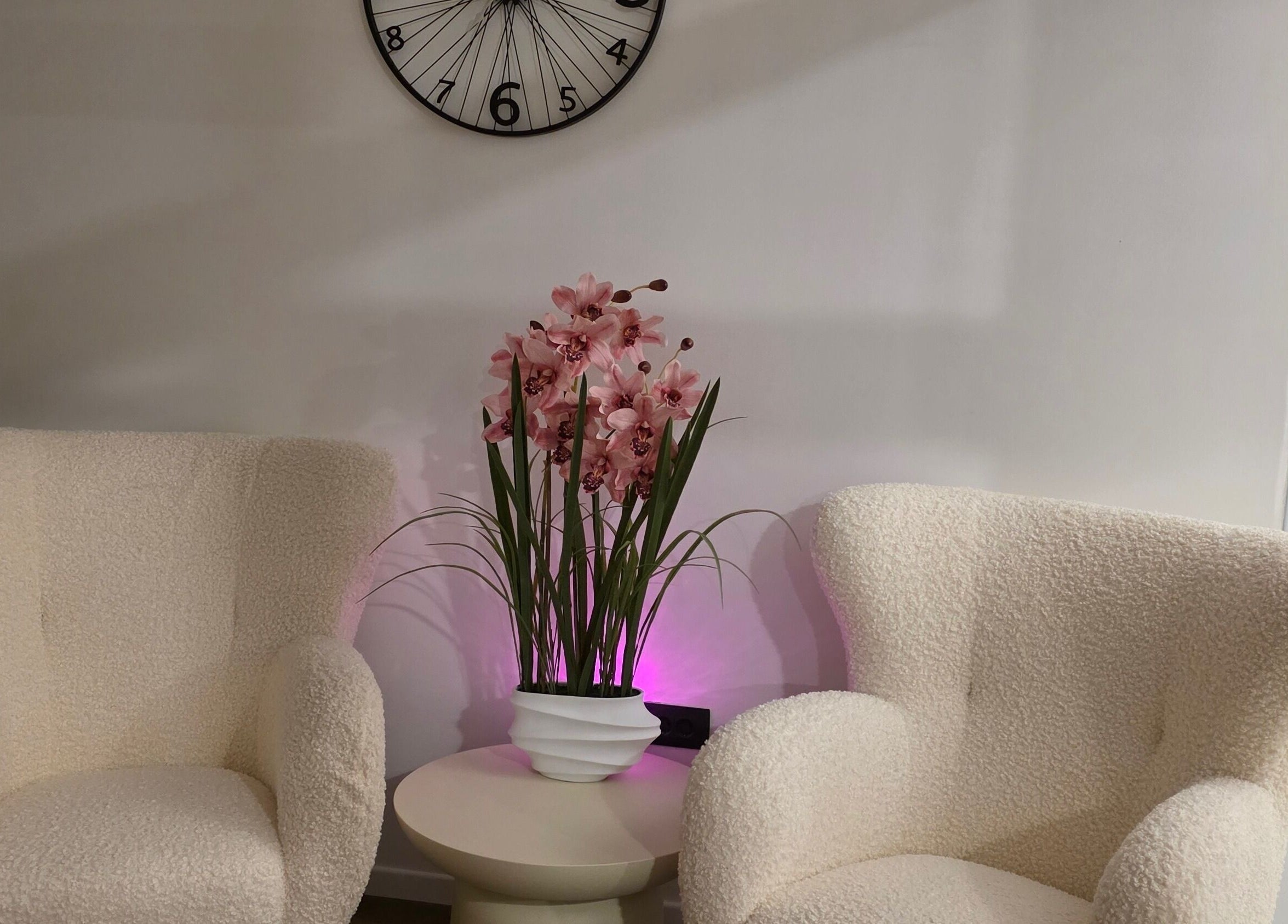 Opustite se u udobnim foteljama u Sawasdee Thai Massage Labin, Labin, Istarska Županija, HR.