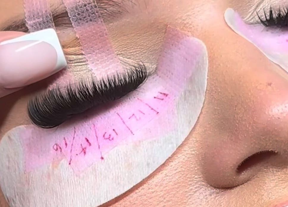 Expert lash application at Eye Beautify Bondi, Bondi Junction, New South Wales, AU showcasing precision beauty.