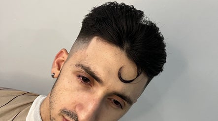 Corte de cabello moderno en Batistelli Salón Masculino, Rosario, Santa Fe, AR.