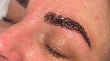 Ells Beauty Therapy image 2