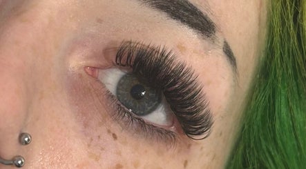 Ells Beauty Therapy image 3