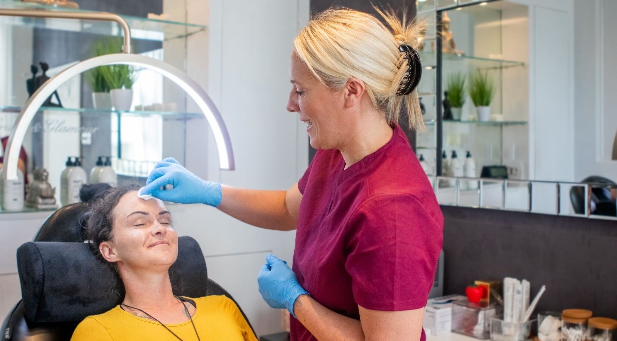 Relaxing facial treatment at Charlie’s Lash and Beauty Bar in Plymouth, England, GB.