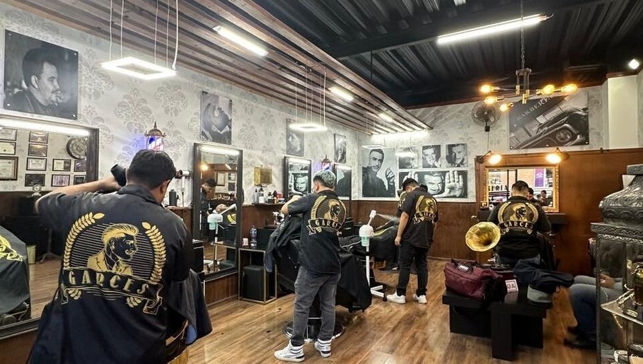 Barbería Garcés image 1