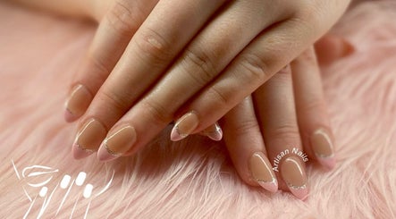 รูปภาพ Artisan Nails 3