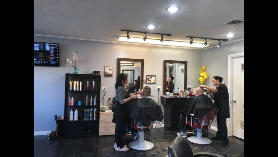 Express Family Haircuts – kuva 1