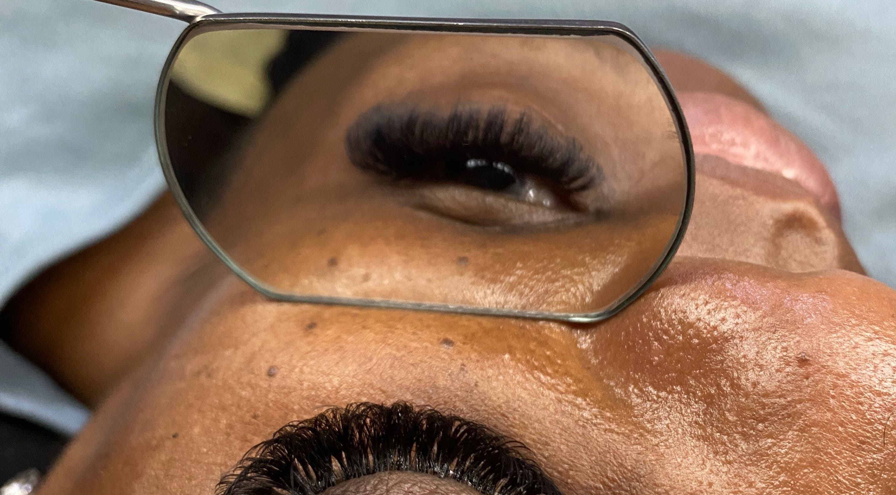 Close-up of eyelash extension at VR Beauty Room, Willemstad, Curaçao, CW, showcasing beauty treatment.