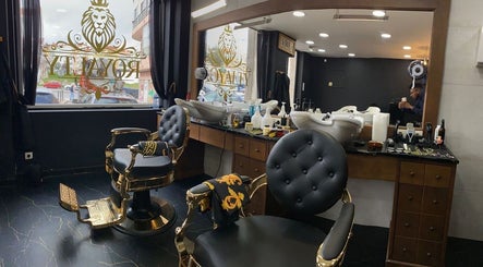 Royalty barber studio Amadora