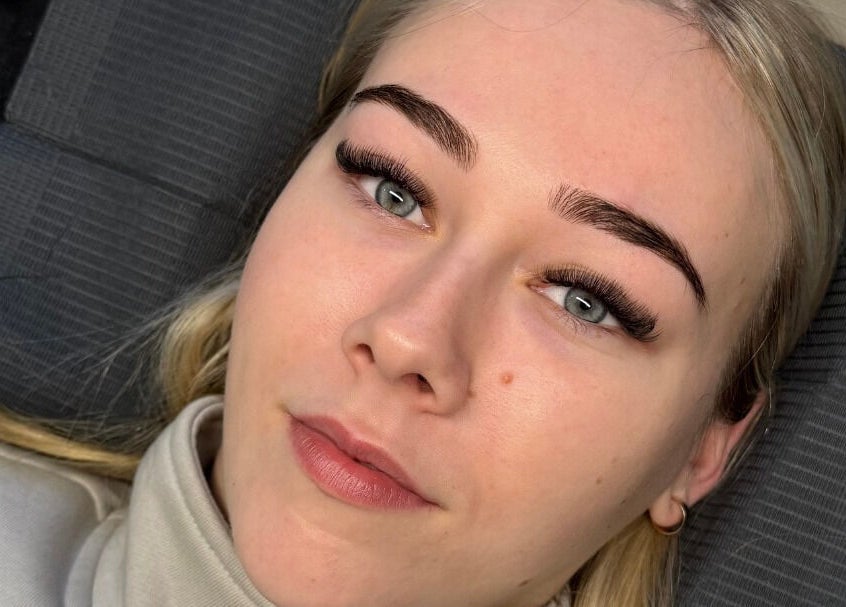 Elegant eyelash extensions at Studio Bloom Beauty, Cattai, New South Wales, AU for a refined look.