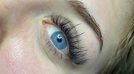 Lashes by Kerrie