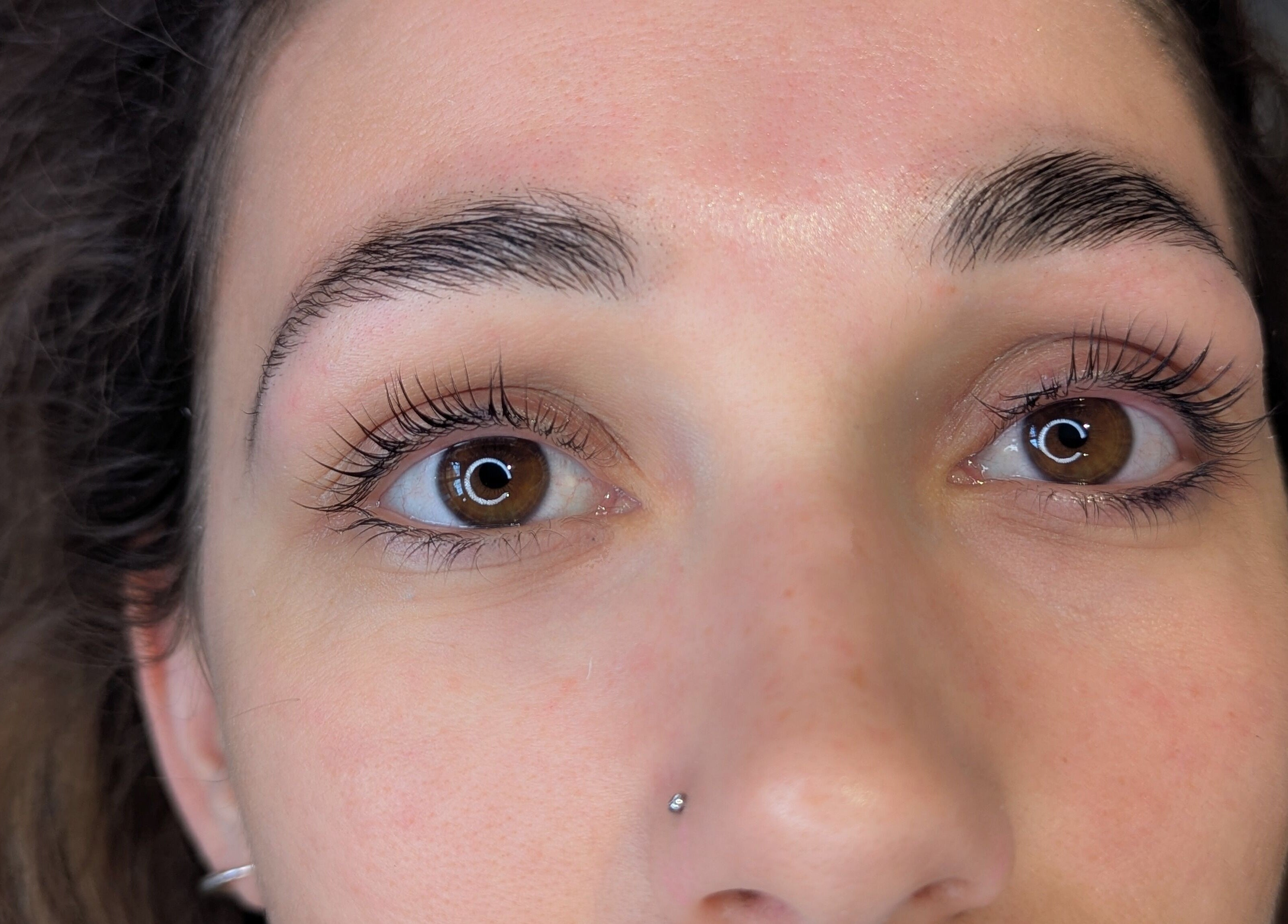 Perfectly groomed eyebrows at Brows by Bettina, Tadley, England, GB showcasing expert beauty services.