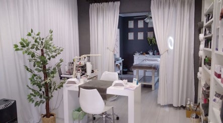 Pure Indulgenz Beauty Salon