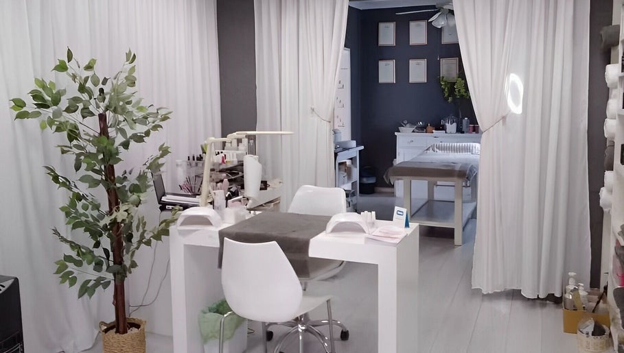 Pure Indulgenz Beauty Salon изображение 1