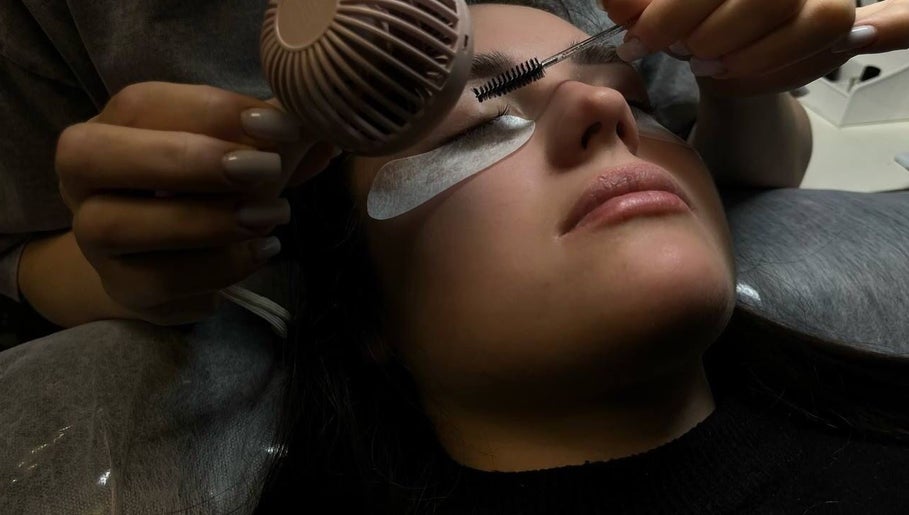 Sisters Beauty Home Service image 1