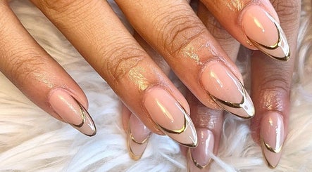 Yesjoneshairandnails صورة 2