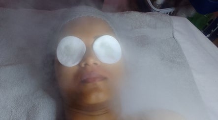 NN Beauty and Wax Salon image 3