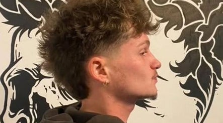 Nicodlvl_barber