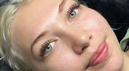Siren Beauty image 3