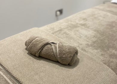 Flow Therapy massage table with cozy towels, Seafield, Scotland, GB.