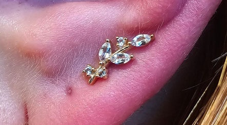 Sharp Art Body Piercing image 2