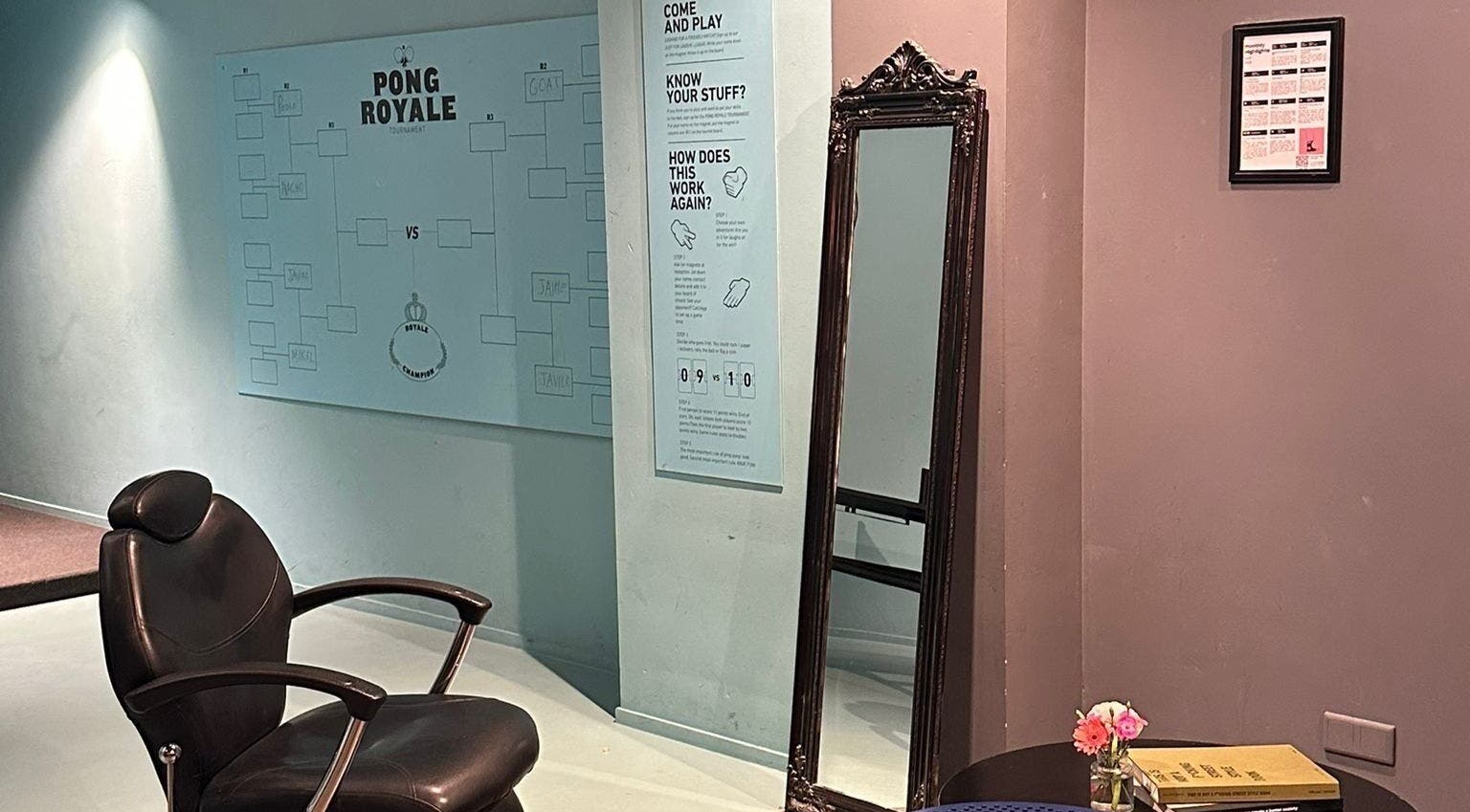 Sleek salon chair and mirror at Seba_Hair.cutz in Rotterdam, Zuid-Holland, NL, creating a stylish ambiance.