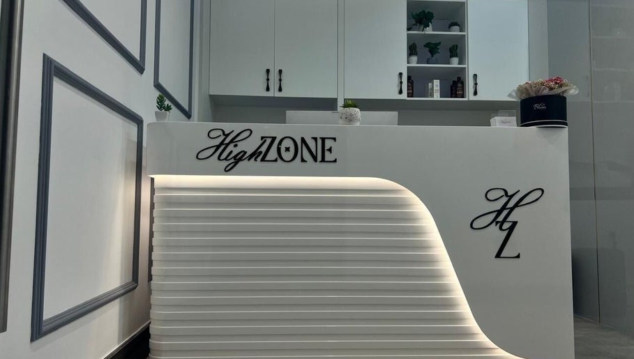 High Zone Beauty Salon imagem 1