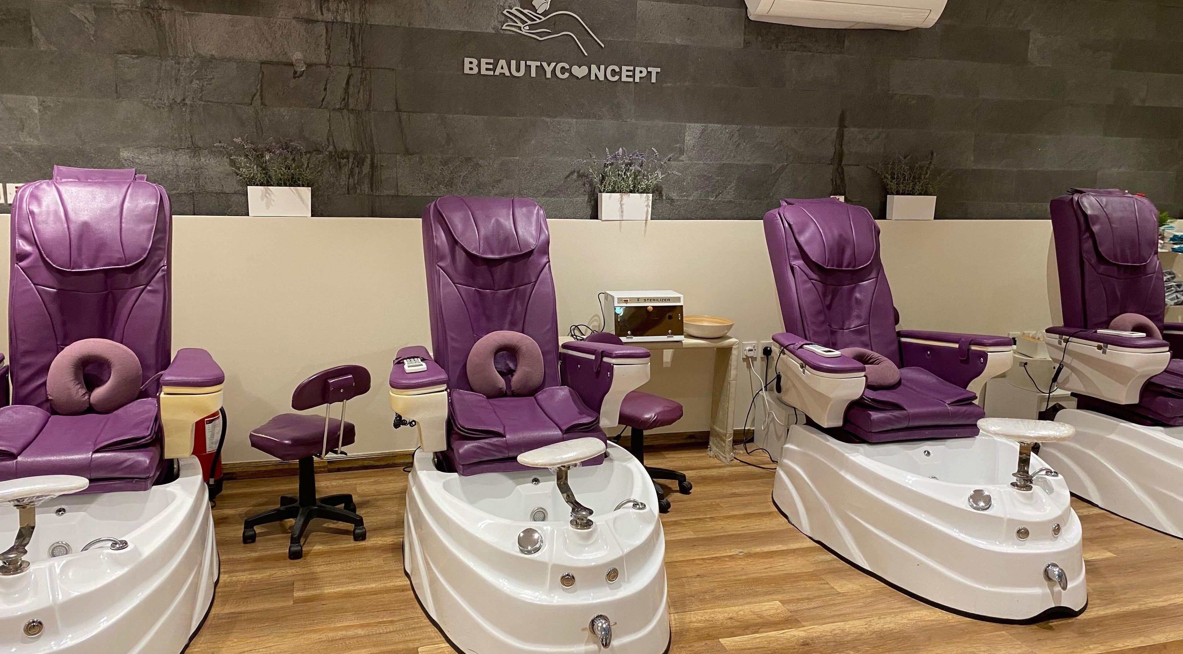 Luxurious spa pedicure chairs at Beauty Concept Spa in القطيف‎, المنطقة الشرقية, SA offering serene experiences.