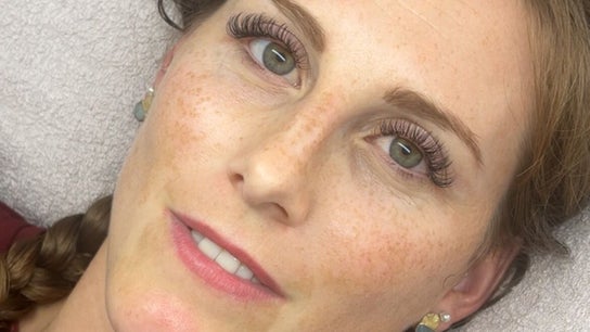 Les Cils de Mina